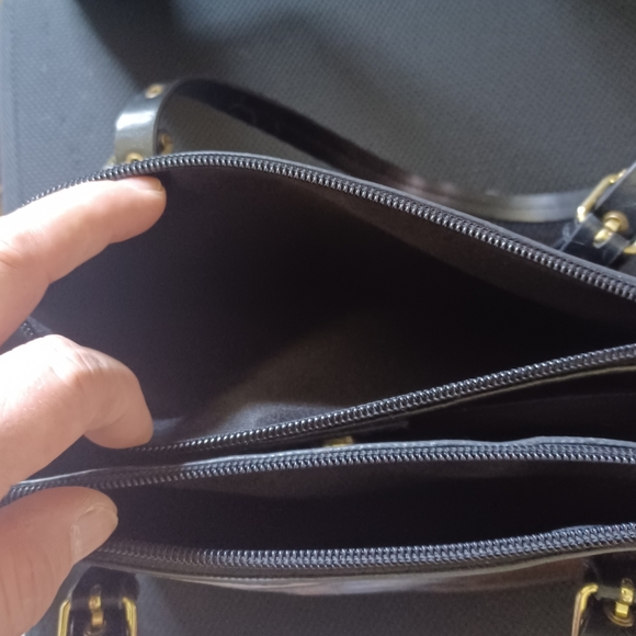 Black Croc Embossed Shoulder Tote Bag - Picture 9 of 12